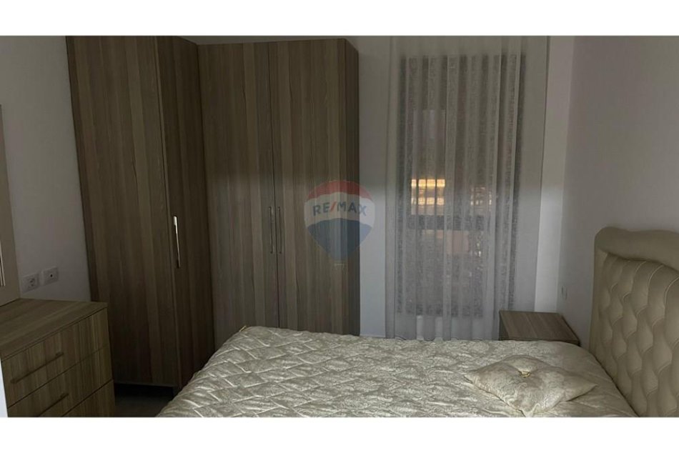 Tirane, jepet me qera apartament 2+1 , 112 m² 50.000 € (Dritan Hoxha)
