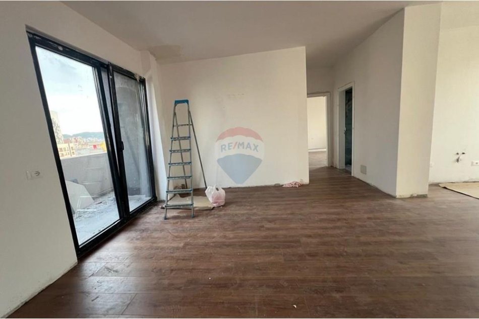 Tirane, shitet apartament 2+1 Kati 4, 129 m² 320.000 € (Rruga Tefta Tashko (ID: 530261056-167)