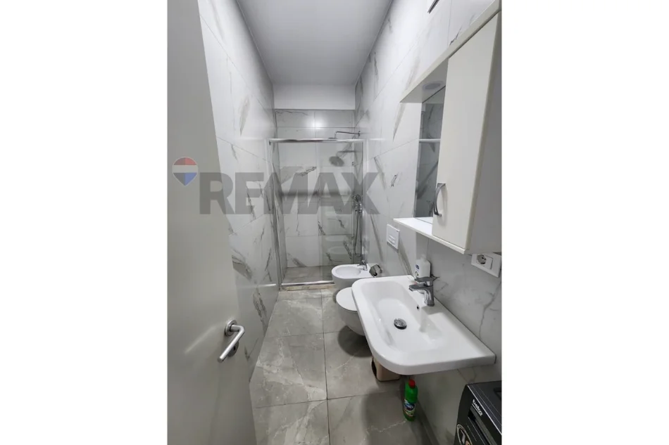 Tirane, jepet me qera apartament , 75 m² 551 € 