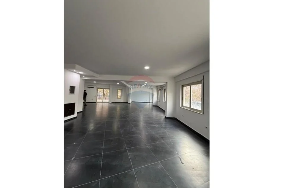 Tirane, shitet apartament 4+1 Kati 1, 243 m² 465.000 € (Rruga Don Bosko, Tiranë(ID: 530591002-27)