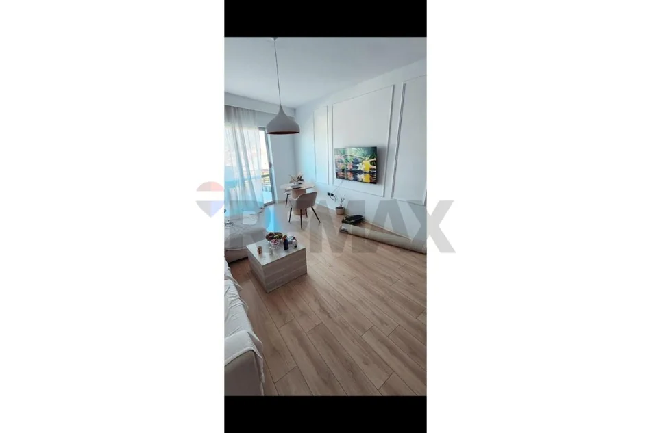 Tirane, shitet apartament 1+1+Ballkon Kati 4, 73 m² 106.000 € (Kthesa e Kamzes)