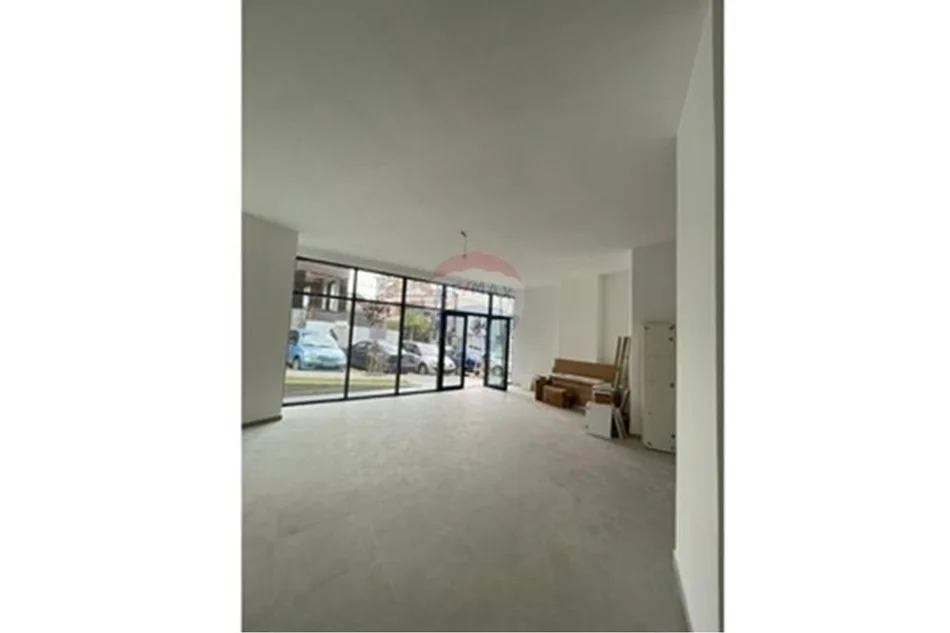 Tirane, jepet me qera , 84 m² 1.100 € (Ambasada Amerikane)
