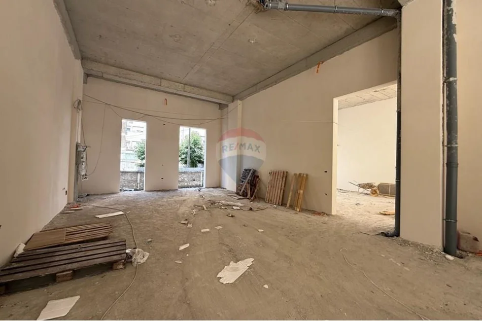 Tirane, shitet , 154 m² (Tirana Entry, Tiranë)