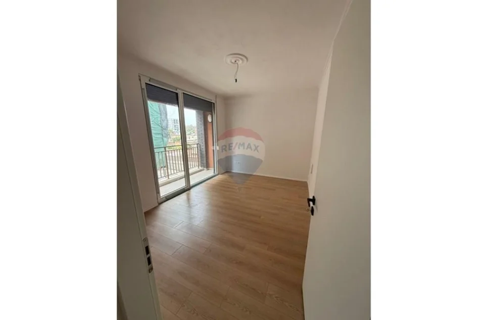 Tirane, shitet apartament 2+1 , 103 m² 199.000 € 