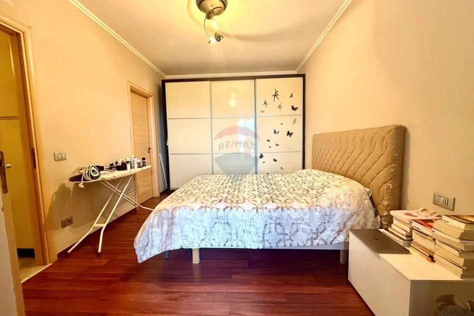 Tirane, shitet apartament 2+1 , 101 m² 215.000 € 