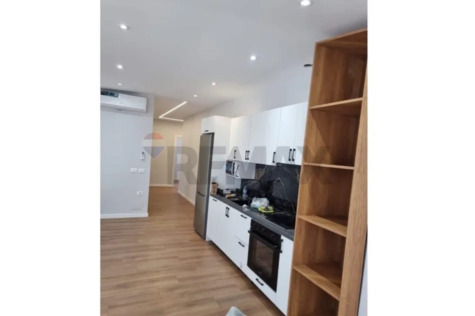 Tirane, jepet me qera apartament , 98 m² 450 € 