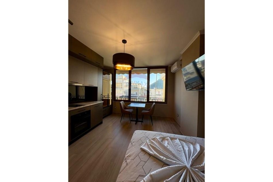 Tirane, shitet garsonier 1+1 Kati 8, 61 m² (myslym shyr)