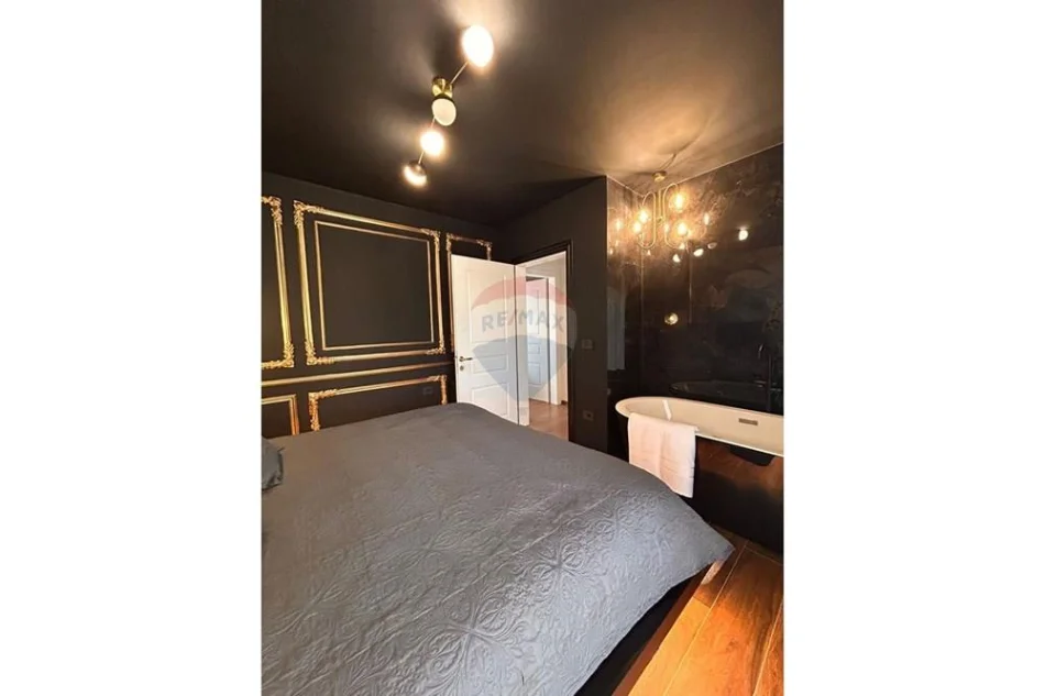Korce, shitet apartament 1+1+Ballkon Kati 2, 62 m² 95.000 € (Bulevardi)