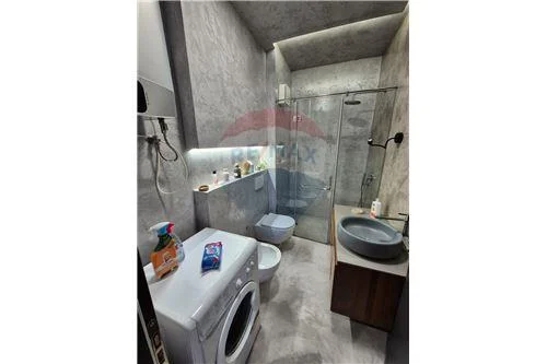 Tirane, jepet me qera apartament 1+1 , 65 m² 550 € (Rruga Hamdi Garunja - Liqeni i Thatë, Shqipëri)