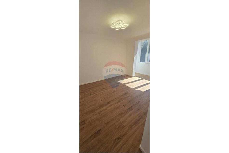 Tirane, shitet garsonier 1+1 Kati 3, 30 m² 95.000 € (Myslym Shyri, Tiranë (ID: 530221059-320)