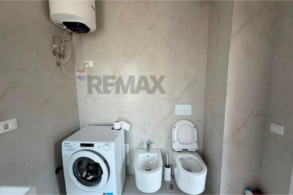 Tirane, jepet me qera apartament 1+1 Kati 2, 65 m² 400 € (Rezidenca Oxa, Fresk)