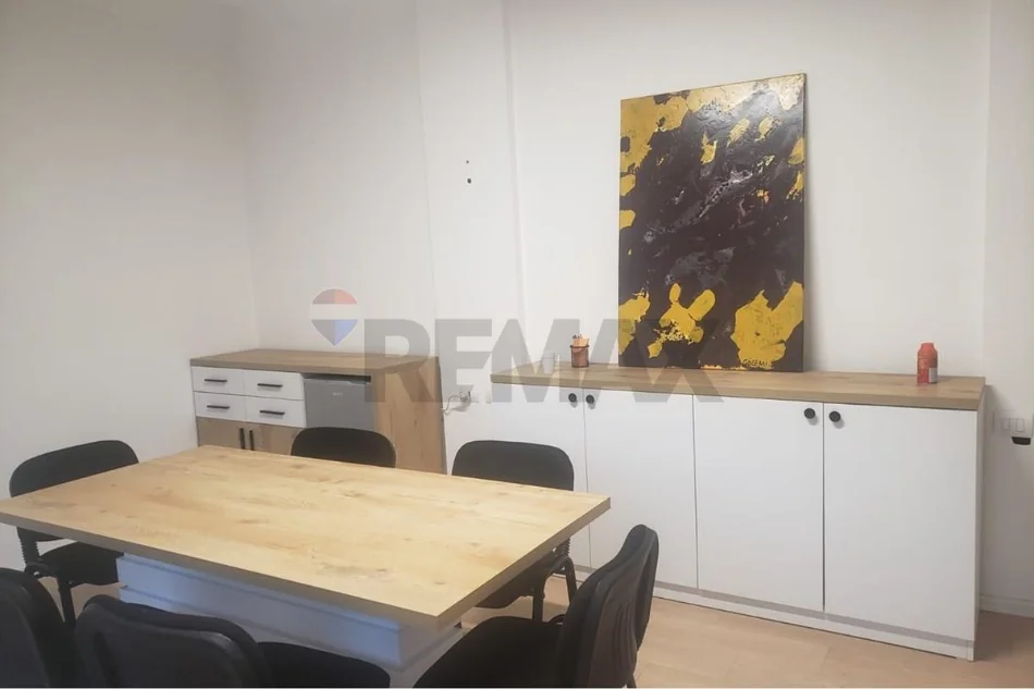 Tirane, jepet me qera , 124 m² 1.000 € 