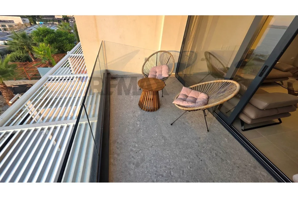 Vlore - Lungomare, shitet apartament 2+1+Ballkon , 102 m² 390.000 € (Rruga Aleksander Moisiu, Vlore)