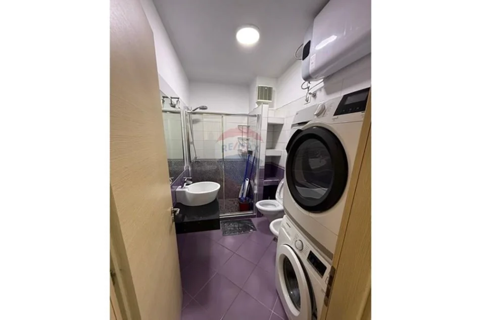 Tirane, jepet me qera apartament 2+1 Kati 3, 83 m² 777 € (Kompleksi Kontakt)