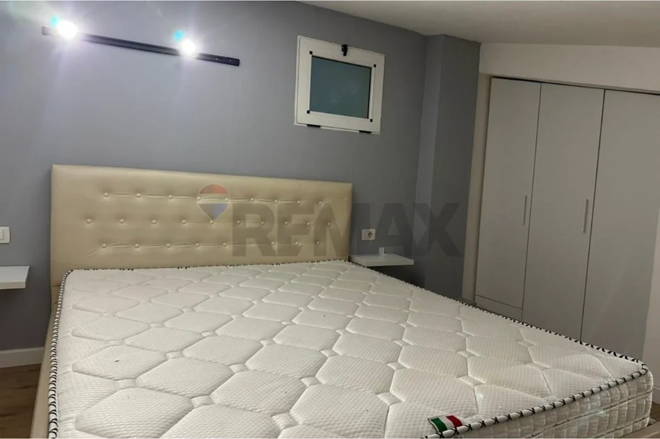 Tirane, jepet me qera apartament , 60 m² 480 € (Rruga Bill Klinton, Tiranë)