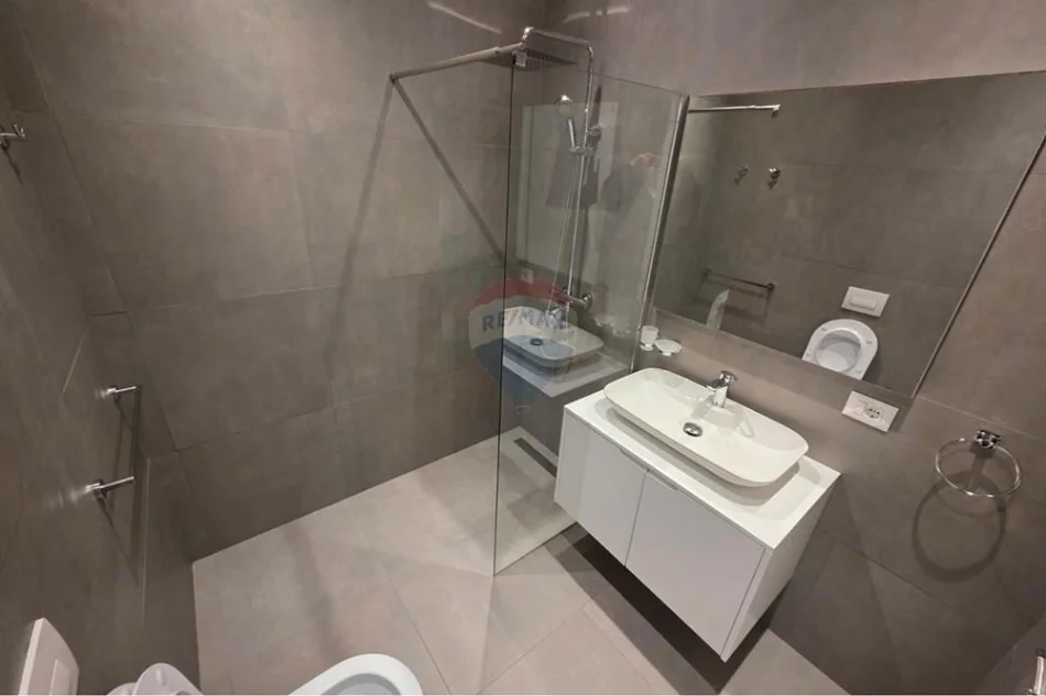 Shqiperi, jepet me qera apartament 1+1 , 70 m² 1.000 € (kompleksi delijorgji)