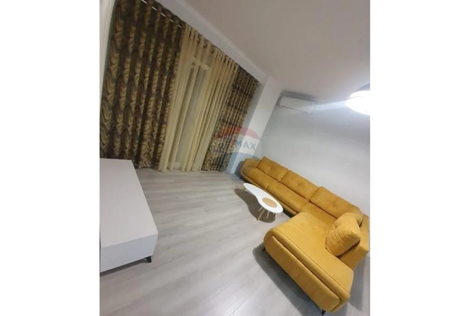 Tirane, jepet me qera apartament 1+1+Ballkon , 70 m² 600 € 