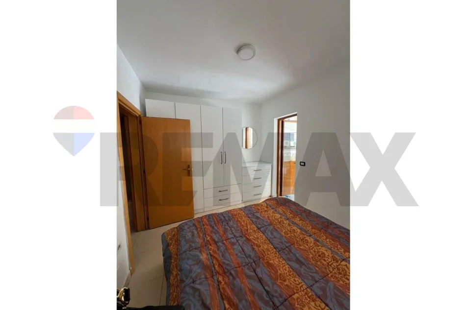 Tirane, jepet me qera apartament 1+1 , 100 m² 599 €