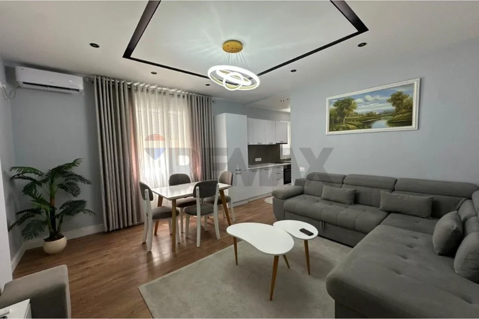 jepet me qera apartament 1+1 Kati 2, 100 m² 750 € (ISH PARKU)