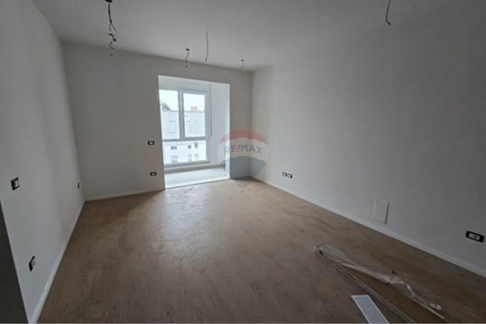 Tirane, shitet apartament , 75 m² 140.000 € 