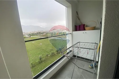 Tirane, jepet me qera apartament 1+1 , 65 m² 550 € (Jordan Misja)