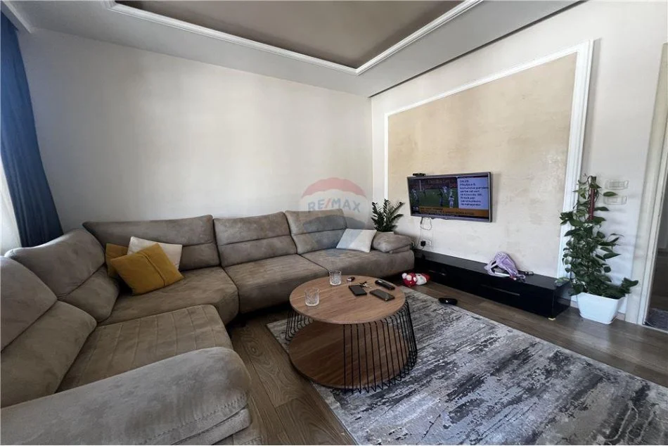 Vlore, shitet apartament+verande | Penthouse 2+1+Ballkon , 120 m² 195.000 € (Bulevardi Ismail Qemali, pranë RINISË, Vlorë)
