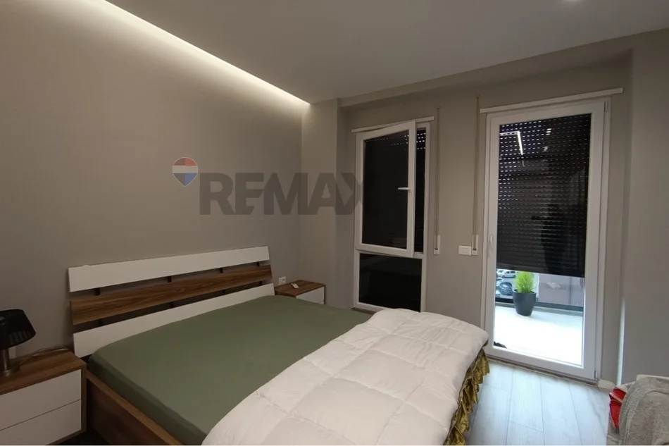 Tirane, jepet me qera apartament 1+1+Aneks+Ballkon Kati 3, 75 m² 650 € (Don Bosko)