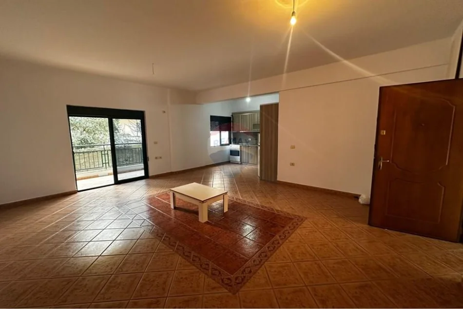 Vlore, shitet apartament 2+1+Ballkon Kati 1, 110 m² 147.000 € (Rruga Sulejman Delvina, Vlorë)