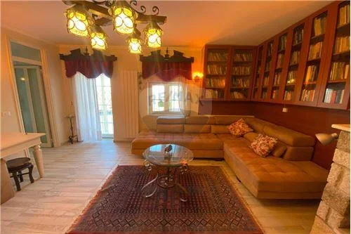 Super vile ne shitje ne Surrel!