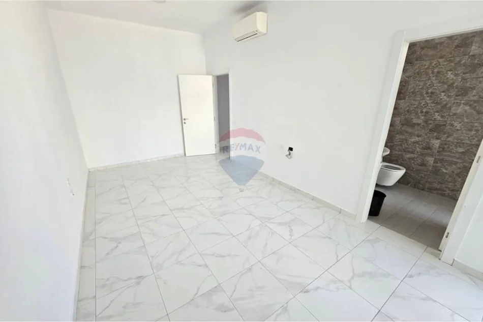 Tirane, jepet me qera , 111 m² 1.065 € (Square 21)