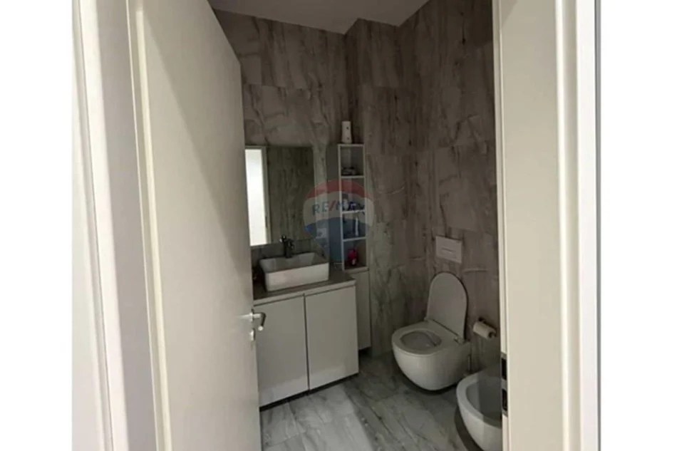 Tirane, jepet me qera apartament , 105 m² 750 € 