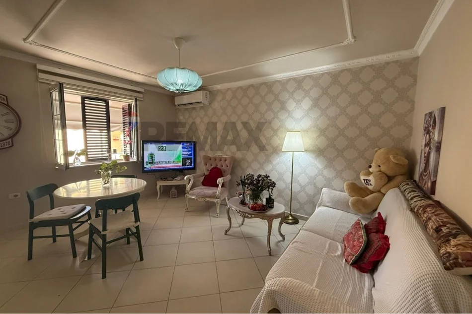 Tirane, jepet me qera apartament , 750 € 