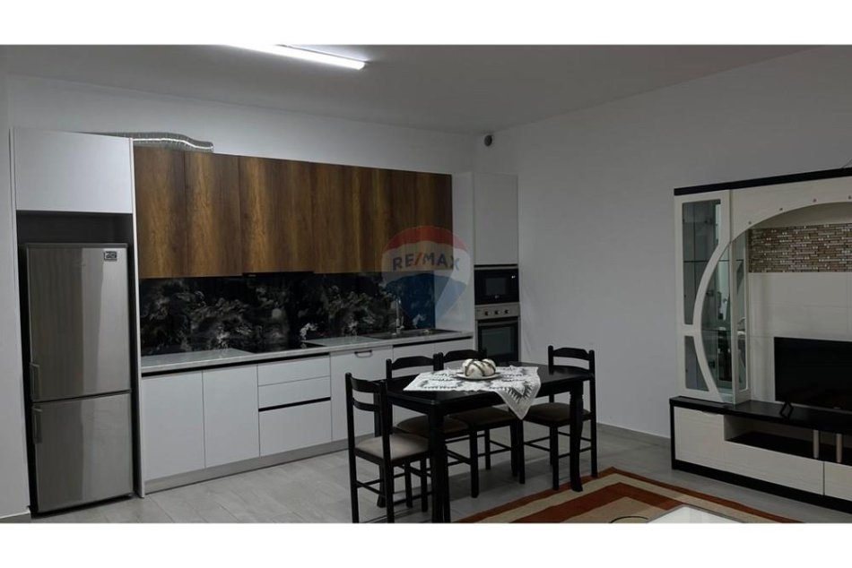 Tirane, jepet me qera apartament 2+1 , 112 m² 50.000 € (ruga Dritan Hoxha)