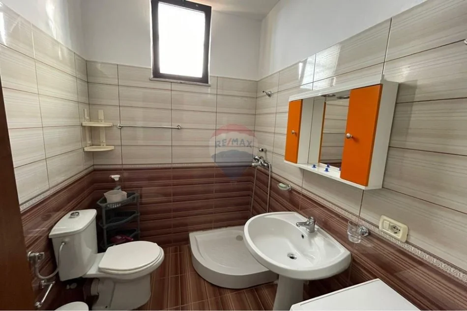 Tirane, jepet me qera apartament , 60 m² 530 € 