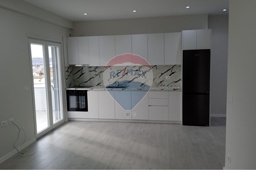 Tirane, jepet me qera apartament 1+1 Kati 2, 75 m² 400 € 