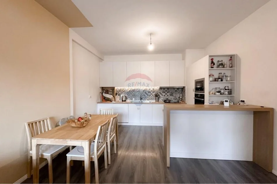 Tirane, shitet apartament 2+1 Kati 3, 102 m² 209.000 € (Porcelan, Tiranë(ID: 530261046-501))