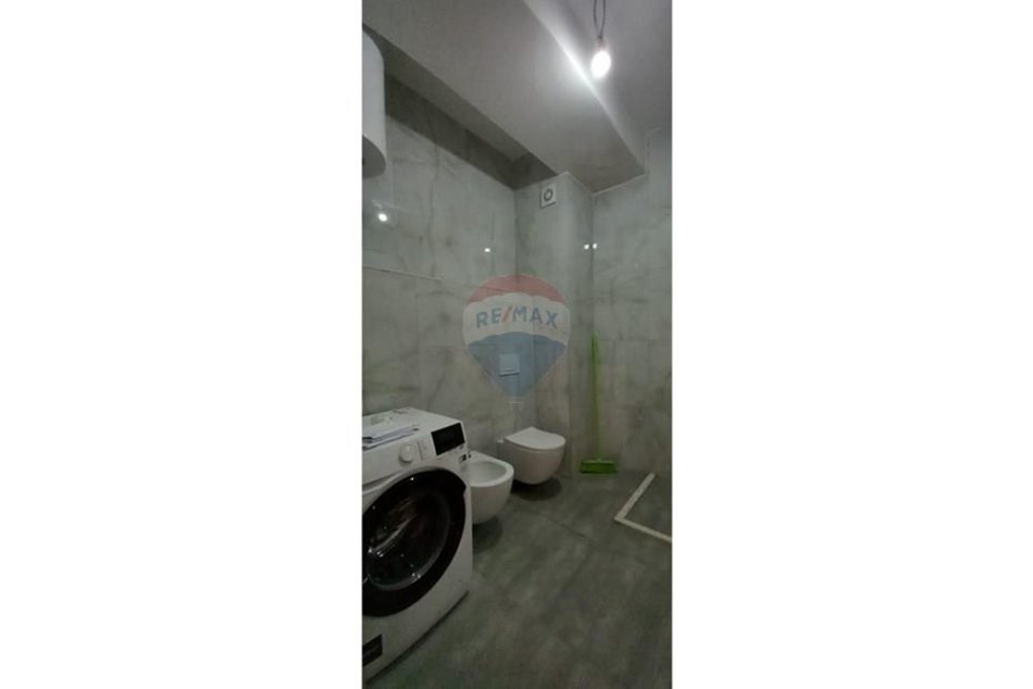 Tirane, jepet me qera apartament 2+1 Kati 0, 83 m² 450 € (Mangalem)