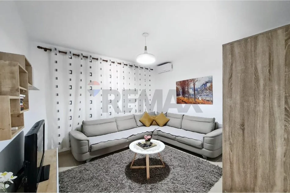 Tirane, jepet me qera shtepi , 114 m² 701 € 