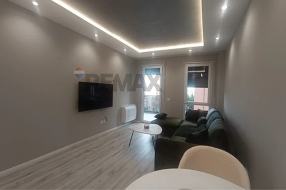 Tirane, jepet me qera apartament 1+1+Aneks+Ballkon Kati 3, 75 m² 650 € (Don Bosko)