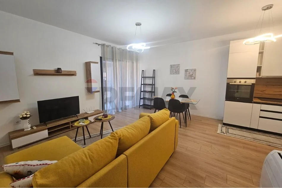 Tirane, jepet me qera apartament 1+1 , 80 m² 