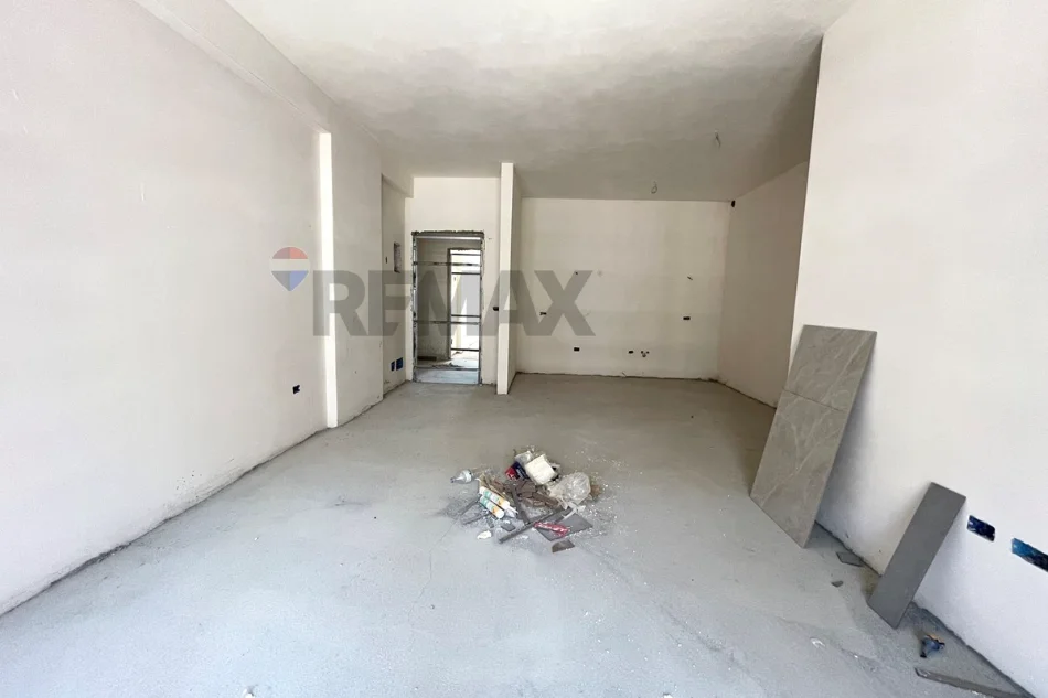 Tirane, shes apartament 1+1+Ballkon Kati 3, 89 m² 149.900 € (Globe)