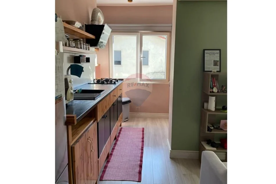 Tirane, jepet me qera apartament , 120 m² 573 € 