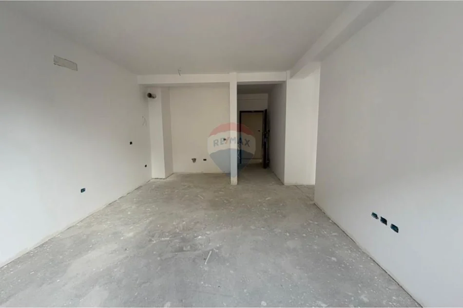 Tirane, shitet apartament , 93 m² 174.500 € 