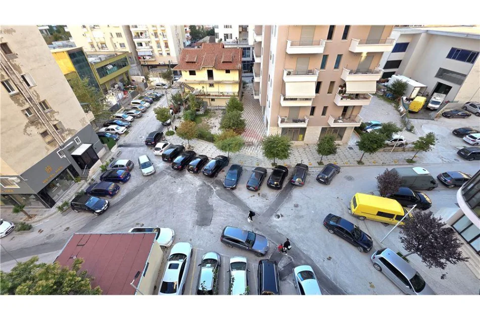 Vlore, shitet apartament 2+1 Kati 6, 104 m² 188.000 € (Rruga Kosova)