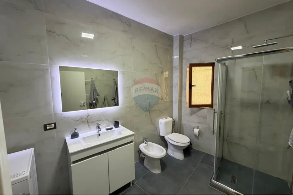 Selvia, Apartament 2 + 1 + Post Parkimi per Qira