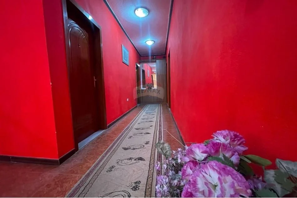 Kombinat, shitet hotel , 450.000 Euro (ID: 530191072-2)