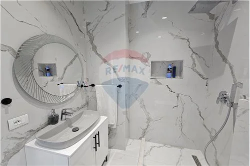 Tirane, jepet me qera 2+1 , 114 m² 1.000 € (TEG - Tegu, Shqipëri)