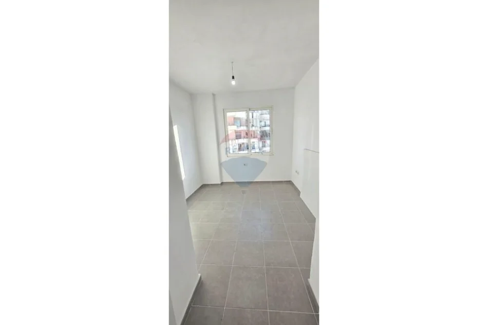 Tirane, shitet apartament , 94 m² 145.000 € 