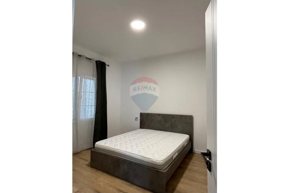 Tirane, jepet me qera apartament 2+1 , 80 m² 520 € (Kombinat, Kombinat, Tiranë)