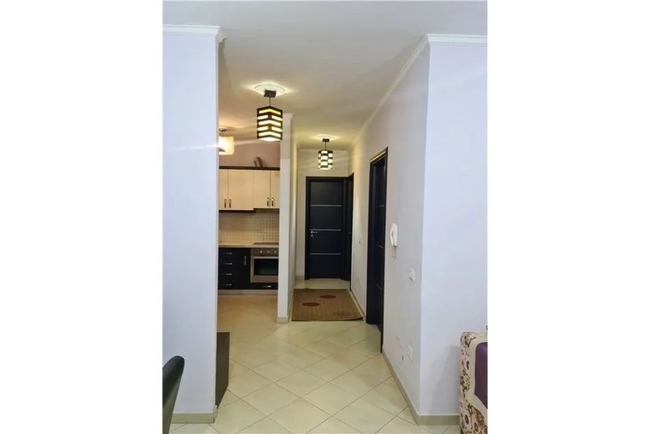 Tirane, jepet me qera apartament 2+1+Ballkon Kati 2, 80 m² 550 € (Kompleksi Delijorgji)